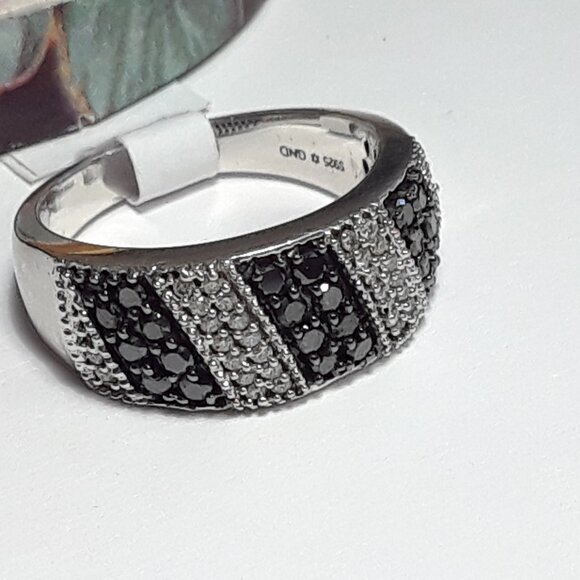 .75ctw Black & White Diamond Diagonal Striped Sterling Silver Band Ring #19913 - Picture 5 of 5